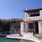 Semesterbostad Patriko *
